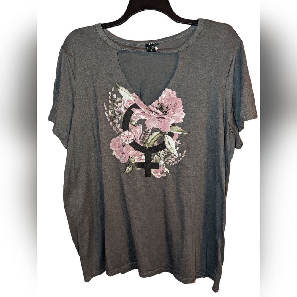 Torrid 3X Cutout Neckline Dark Grey Graphic t-shirt